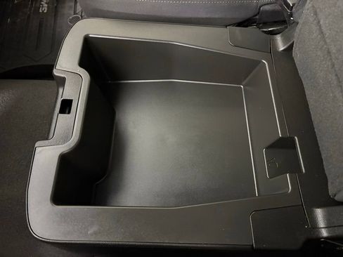 Used 2024 Chevrolet Silverado 2500 Custom w/ Custom Value Package image 37