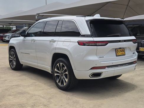 Used 2022 Jeep Grand Cherokee Overland AWD/4WD image 5