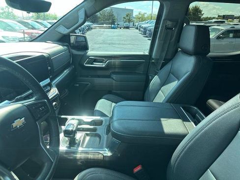 Used 2023 Chevrolet Silverado 1500 LTZ w/ LTZ Premium Package AWD/4WD image 7
