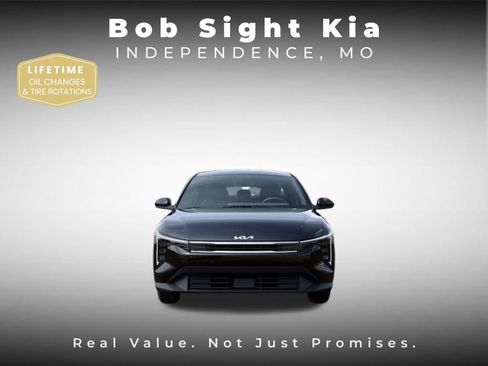New 2026 Kia K4 LXS image 2