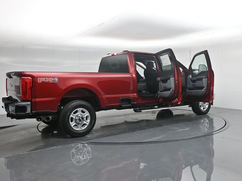 New 2026 Ford F350 XLT w/ FX4 Off-Road Package image 5
