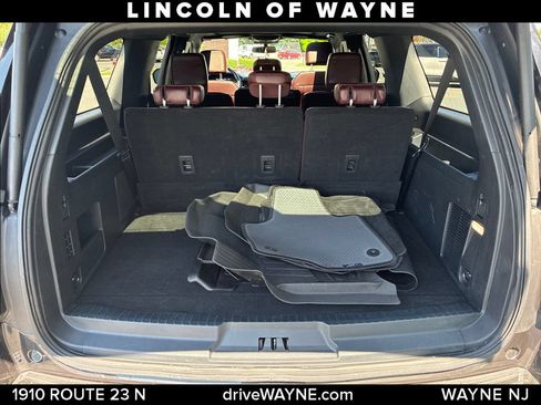 Used 2023 Ford Expedition Max Limited AWD/4WD image 6