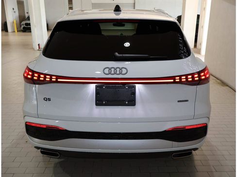 Used 2025 Audi Q5 Premium Plus AWD/4WD image 6