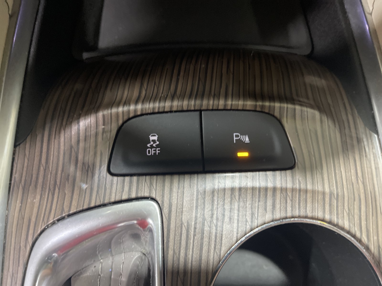 Used 2019 Chevrolet Malibu LT w/ Leather Package FWD image 24