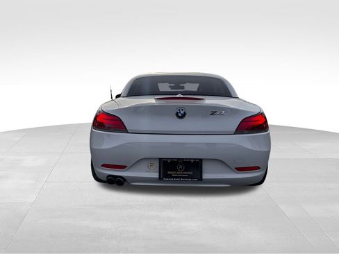Used 2009 BMW Z4 sDrive30i image 4