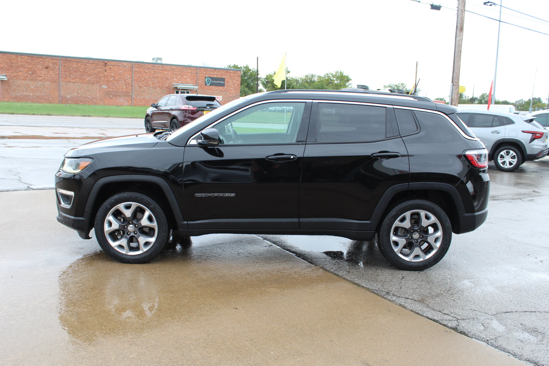 Used 2018 Jeep Compass Limited w/ Navigation Group AWD/4WD image 9
