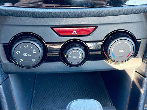 Used 2018 Subaru Impreza 2.0i Premium image 32