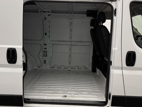 Used 2026 RAM ProMaster 2500 w/ Convenience Group FWD image 22