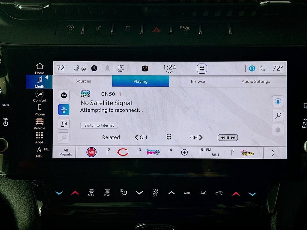 New 2026 Jeep Grand Cherokee Limited w/ Luxury Tech Group II AWD/4WD image 13