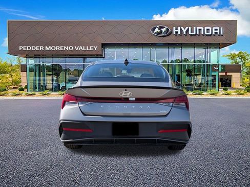 New 2025 Hyundai Elantra SEL image 4