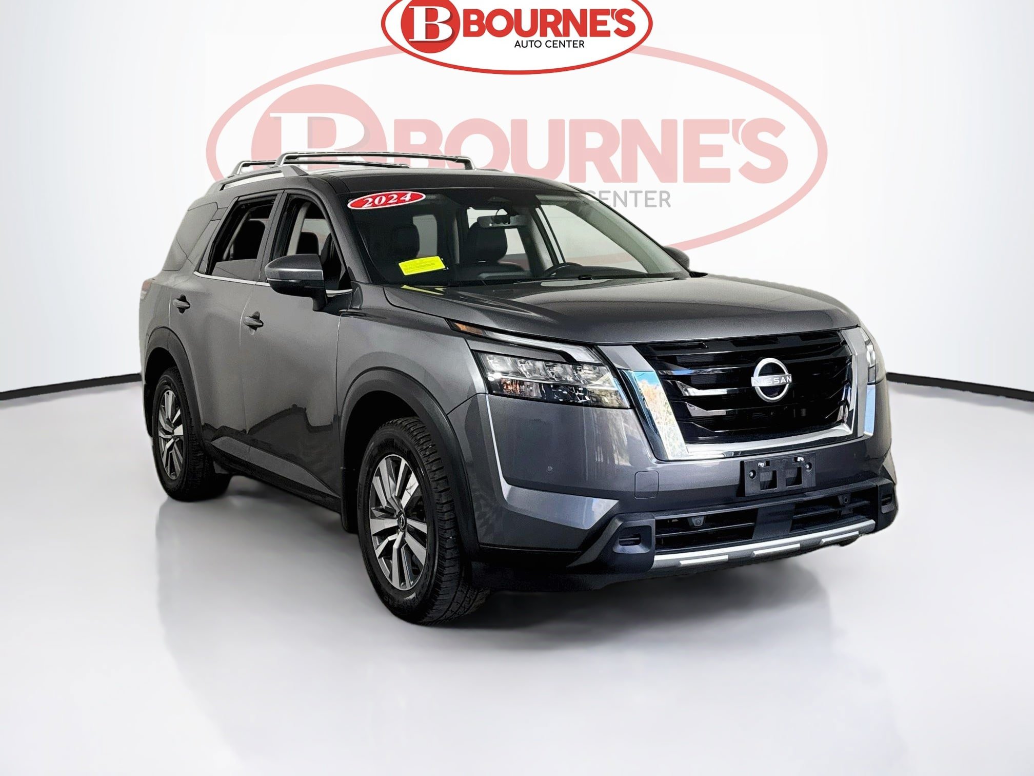 Used 2024 Nissan Pathfinder SL AWD/4WD image 1