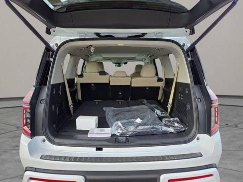 New 2026 Nissan Armada Platinum Reserve image 30