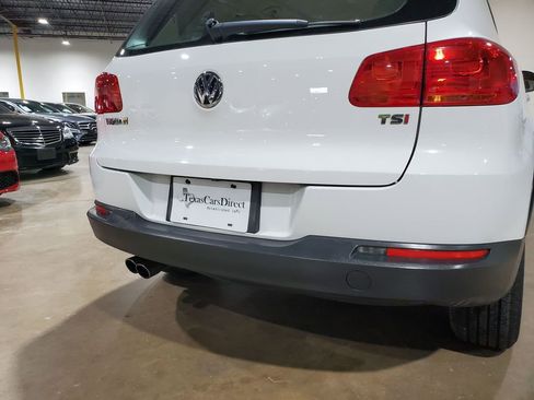 Used 2017 Volkswagen Tiguan S FWD image 43