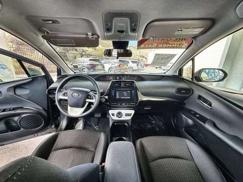 Used 2018 Toyota Prius One FWD image 19