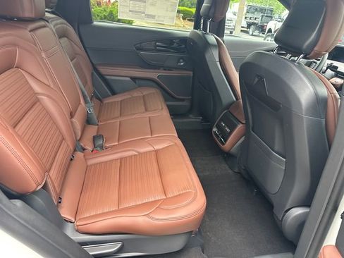 New 2026 Lincoln Nautilus Reserve w/ Jet Appearance Package AWD/4WD image 15