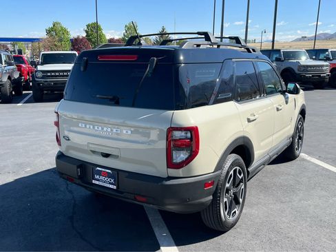 Used 2024 Ford Bronco Sport Outer Banks w/ Tech Package AWD/4WD image 8