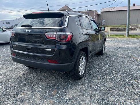 Used 2022 Jeep Compass Latitude image 4