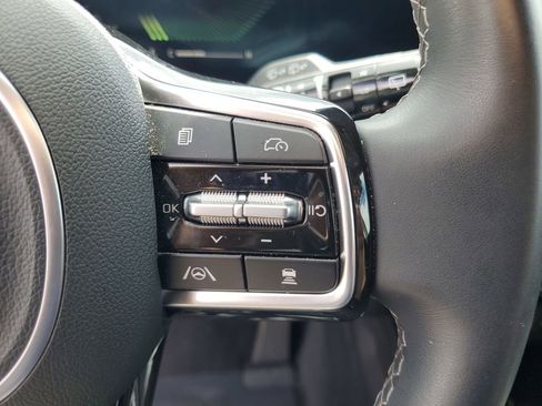Used 2025 Kia Sorento S w/ Panoramic Sunroof Package FWD image 13