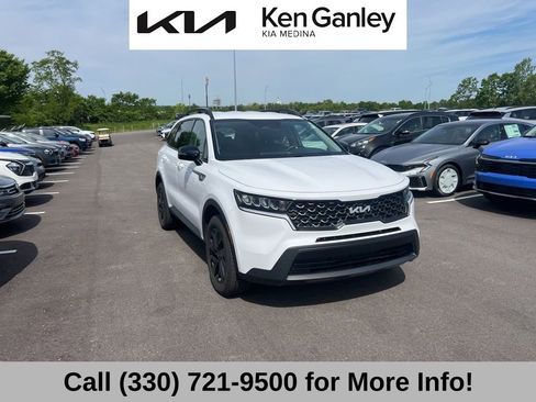 Used 2022 Kia Sorento S AWD/4WD image 3
