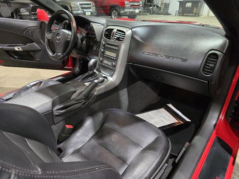 Used 2007 Chevrolet Corvette Convertible w/ Preferred Equipment Group image 39