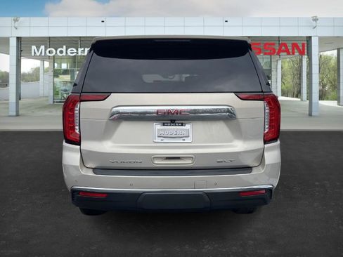 Used 2021 GMC Yukon XL SLT w/ Rear Media and Nav Package image 3