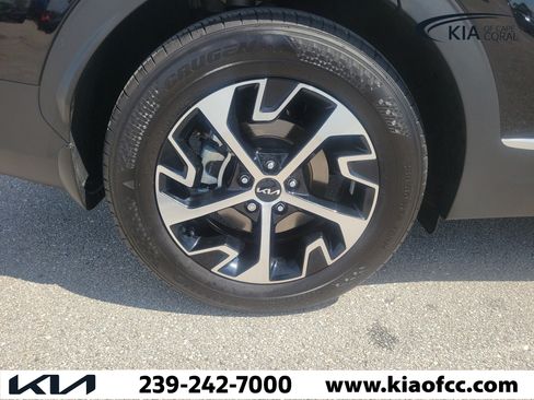 Certified 2024 Kia Sportage EX FWD image 9