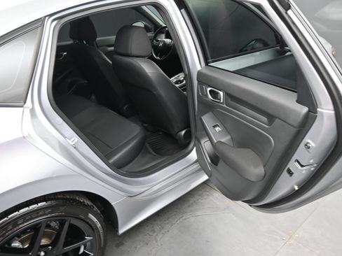Used 2024 Honda Civic Sport image 12