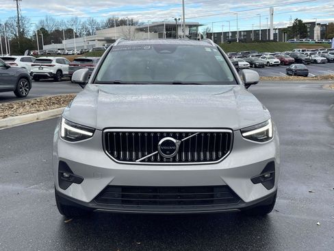 Certified 2023 Volvo XC40 B5 Ultimate w/ Climate Package image 2