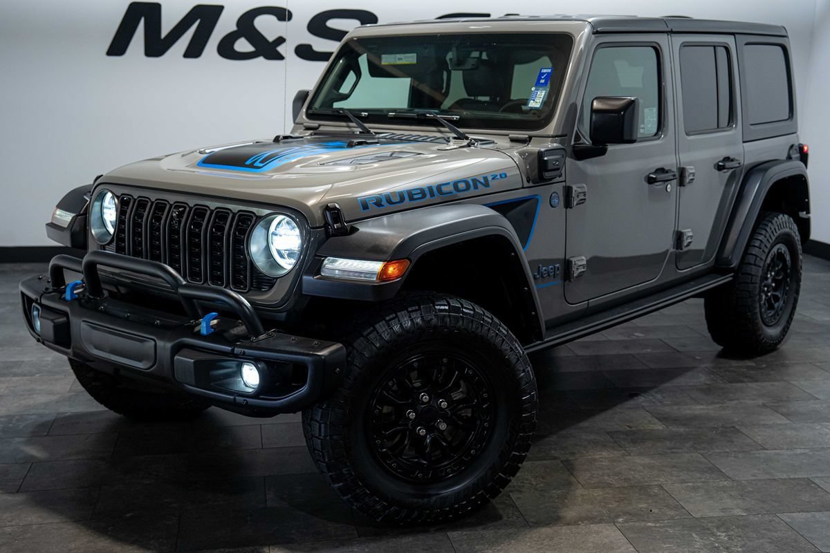 Used 2023 Jeep Wrangler Unlimited Rubicon 4xe AWD/4WD image 33
