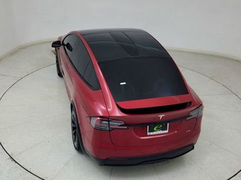 Used 2022 Tesla Model X Plaid image 85