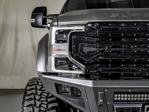 Used 2022 Ford F450 Platinum w/ FX4 Off-Road Package AWD/4WD image 41