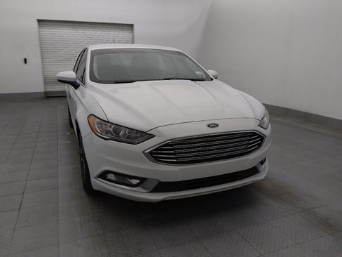 Used 2018 Ford Fusion SE w/ Equipment Group 201A image 14