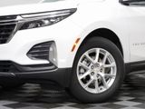 Used 2023 Chevrolet Equinox LT image 3