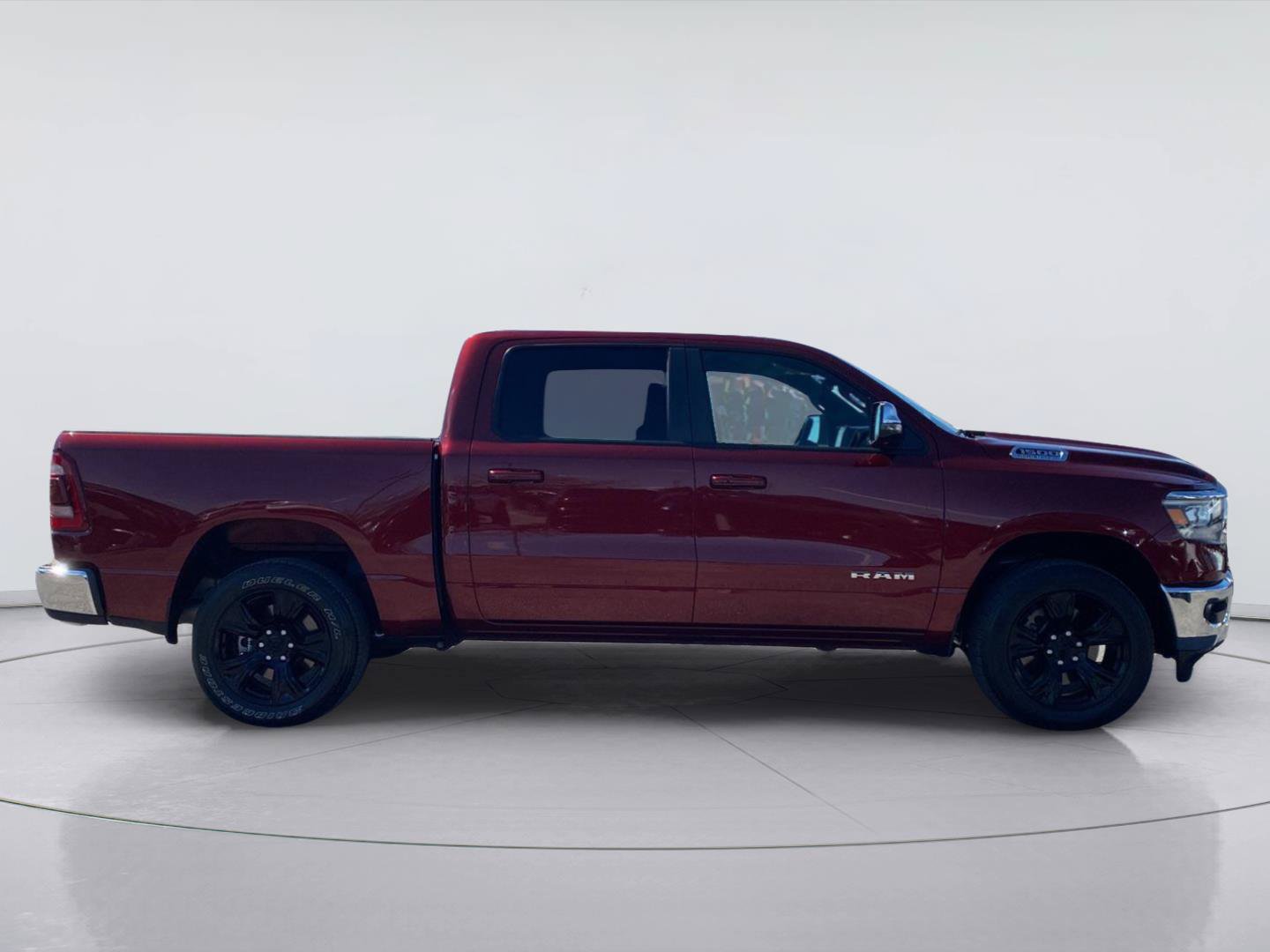 Used 2023 RAM 1500 Laramie AWD/4WD image 7