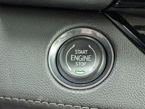 Used 2025 Buick Enclave Preferred image 28