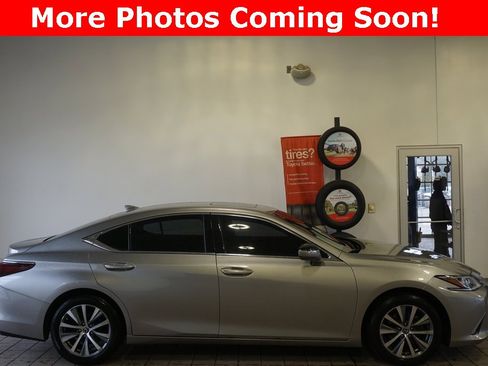 Used 2020 Lexus ES 350 image 2