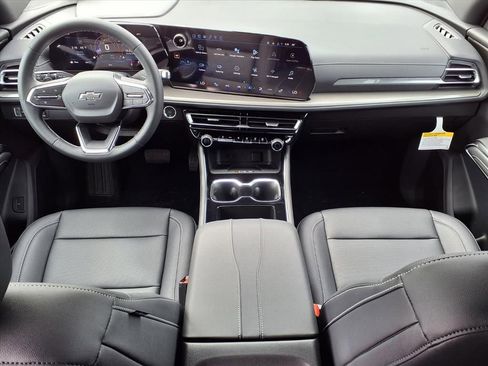 New 2026 Chevrolet Traverse LT w/ Midnight/Sport Edition image 9