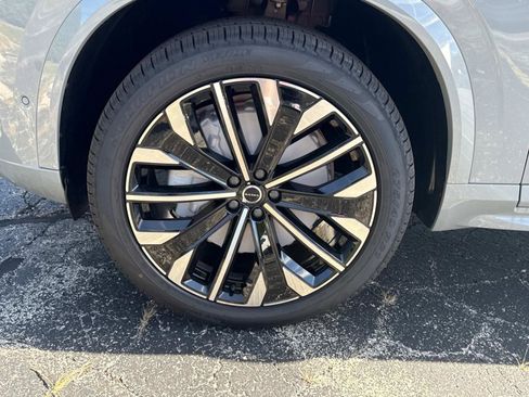 New 2026 Volvo XC90 B6 Ultra w/ Protection Package image 10