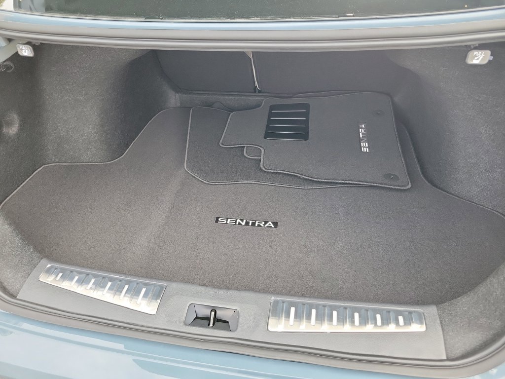 New 2026 Nissan Sentra SL w/ Floor Mat Package FWD image 4