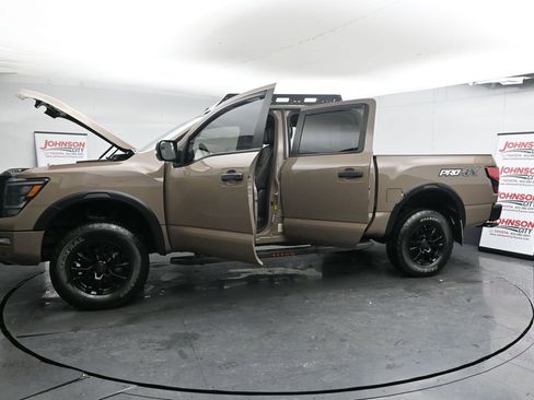 Used 2021 Nissan Titan PRO-4X w/ Pro-4x Convenience Package image 45