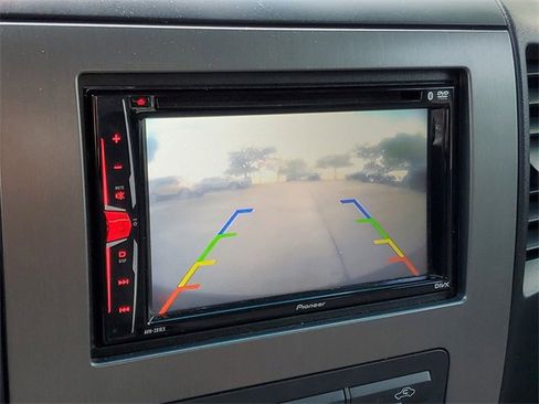 Used 2012 Nissan Titan SV w/ SV Value Truck Pkg image 24