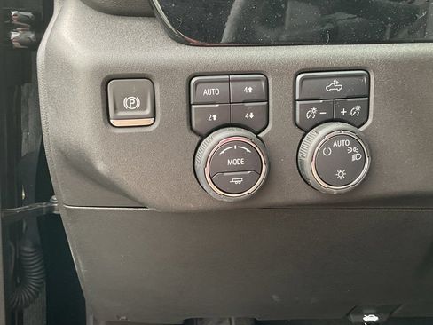 Used 2024 Chevrolet Silverado 1500 LT w/ Z71 Off-Road Package AWD/4WD image 24