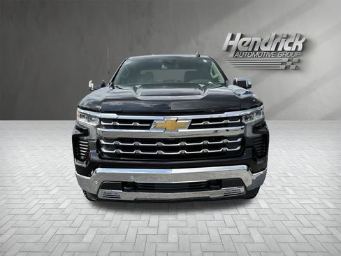 Used 2026 Chevrolet Silverado 1500 LTZ AWD/4WD image 3