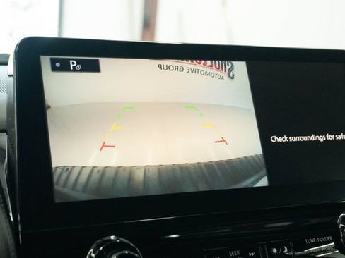 Used 2024 Nissan Armada SV RWD image 24