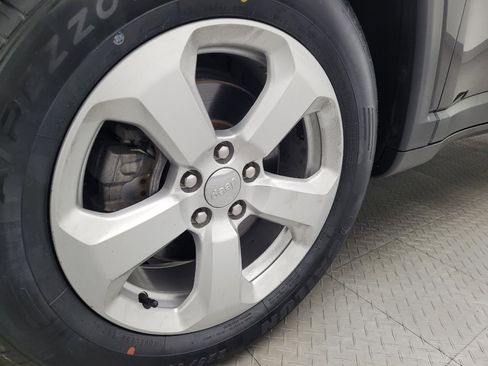 Used 2018 Jeep Compass Latitude w/ Popular Equipment Group image 31