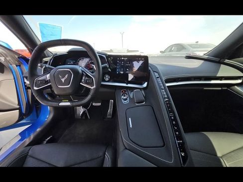 Used 2024 Chevrolet Corvette Z06 image 3