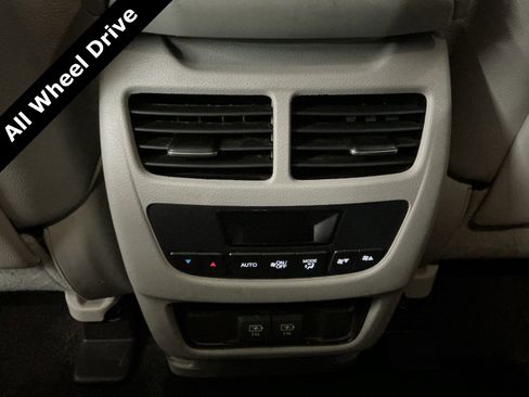 Used 2018 Acura MDX SH-AWD image 25