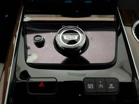 New 2026 Cadillac Escalade Platinum Luxury w/ LPO, Floor Liner Package AWD/4WD image 17