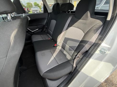 Used 2023 Kia Soul LX w/ LX Technology Package FWD image 26