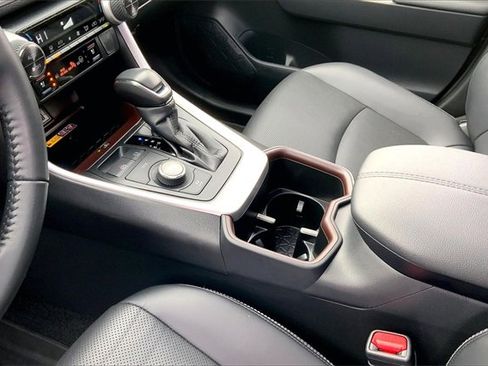 Used 2024 Toyota RAV4 Limited image 13